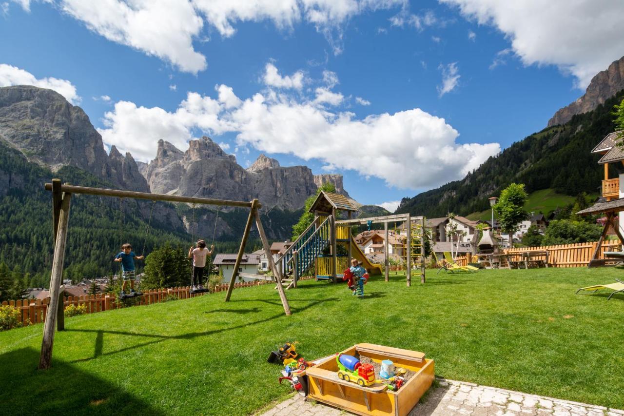 Declara B&B And Apartaments Colfosco Kültér fotó